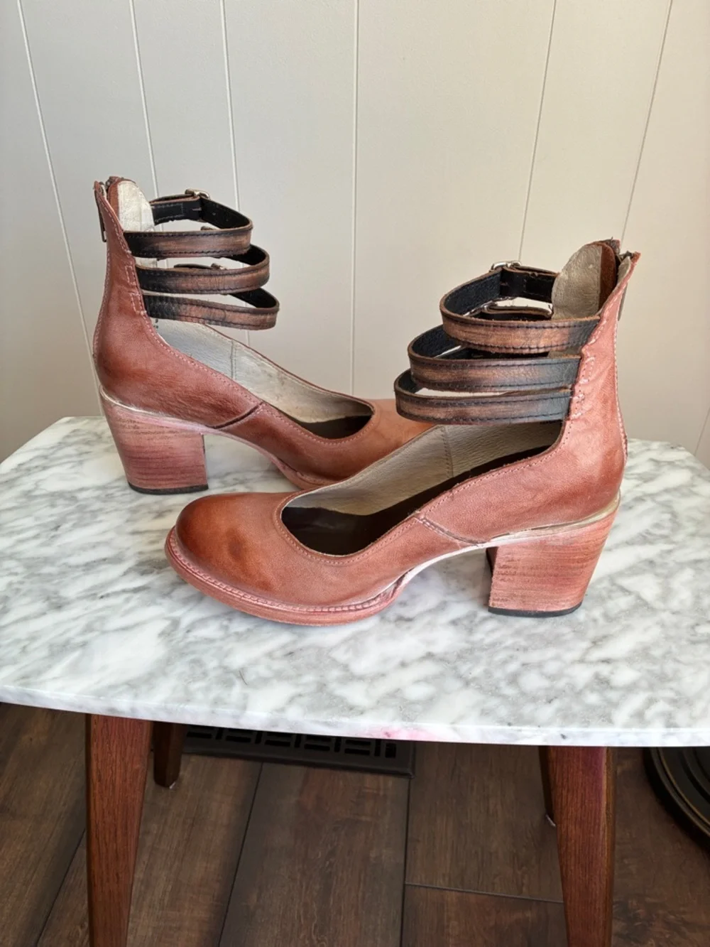 Freebird Randi - Picture 4 of 5